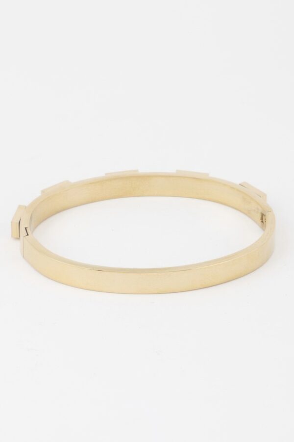 Multi Crystal Clasp Bracelet – Metallic Crystal Accent