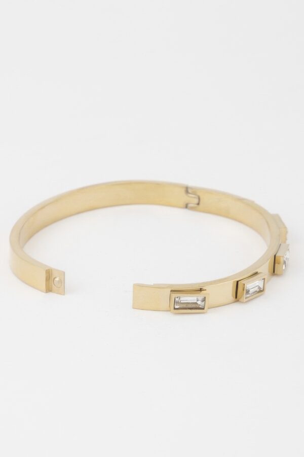 Multi Crystal Clasp Bracelet – Metallic Crystal Accent