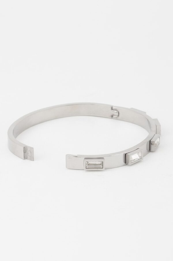 Multi Crystal Clasp Bracelet – Metallic Crystal Accent