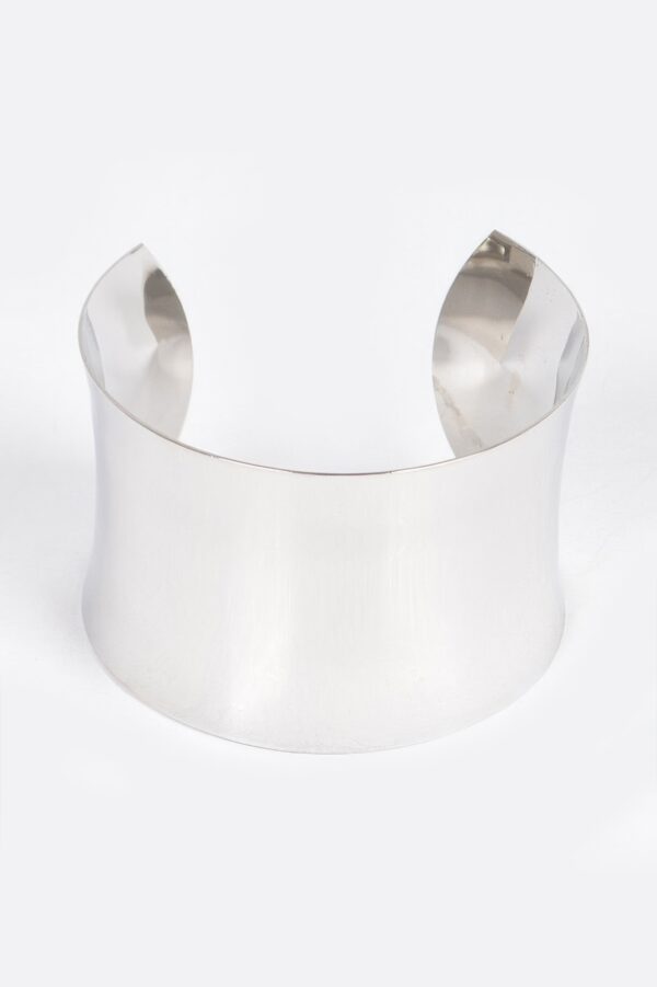 Polished Metal Cuff Bracelet – Bold Silhouette