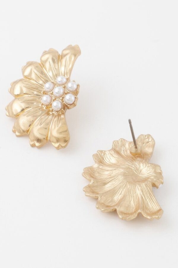 Pearl-Accent Half Flower Earrings – Polished Floral Studs