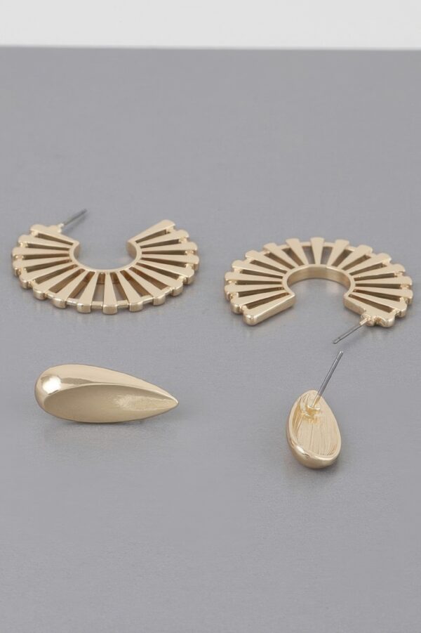 Sunray Flat Hoop Earrings – 1.2″ Sculpted Hoops