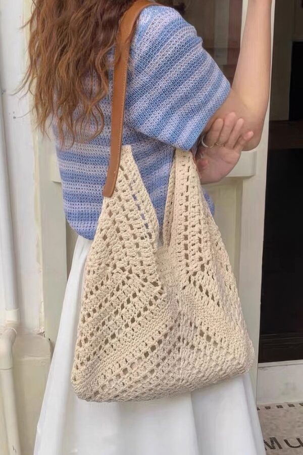 Crochet Shoulder Bag with Pouch – Textured Summer Tote