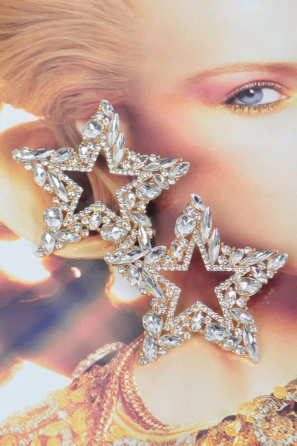 Rhinestone Star Earrings – Dimensional Sparkle