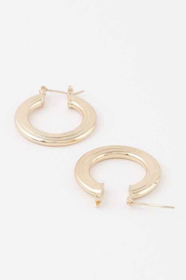 Minimal Flat Hoop Earrings – Sleek 1.2in Hoops
