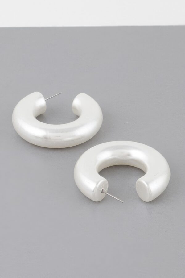 Chunky Polished Cream Hoop Earrings – 1.5 in