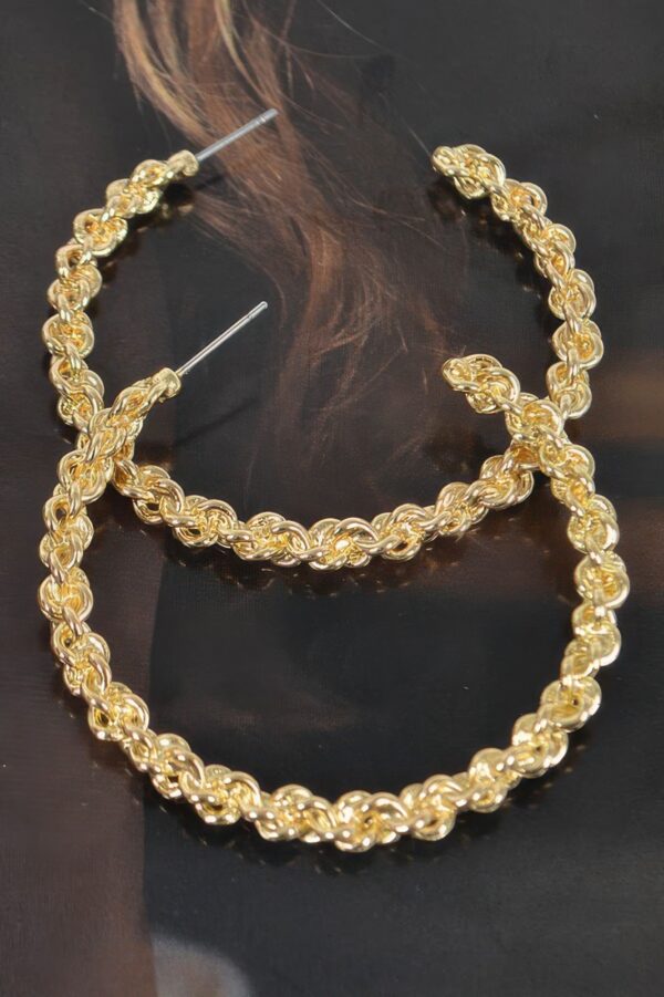 Chain Hoop Earrings – Polished Chain-Link Design