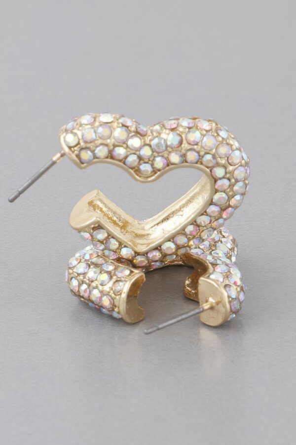 Pearl-Trim Heart Stud Earrings – Vintage-Inspired