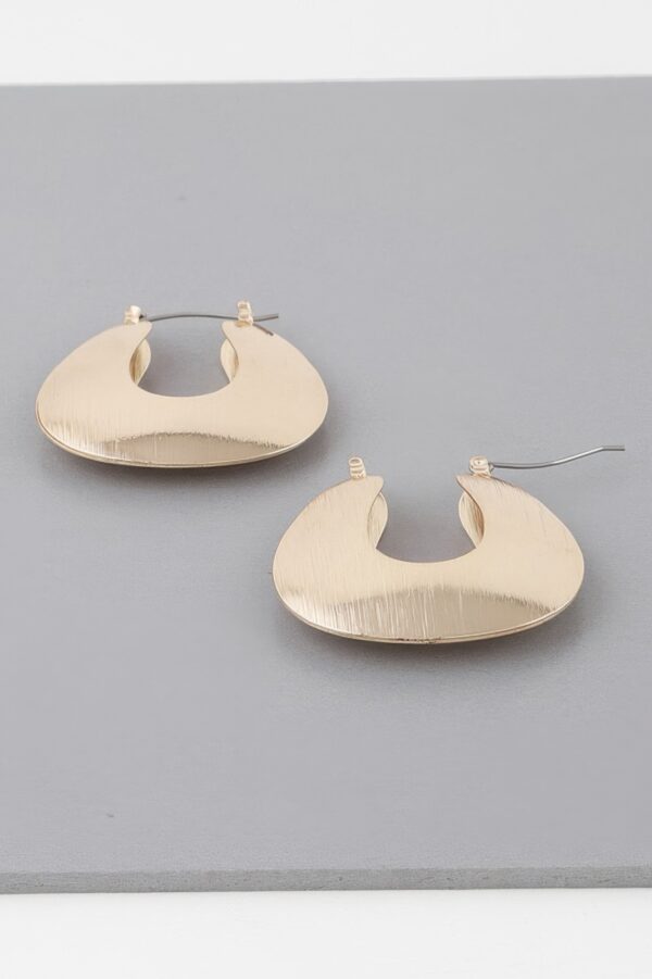 Hollow Arch Hoop Earrings – Sculptural Open-Arch Design