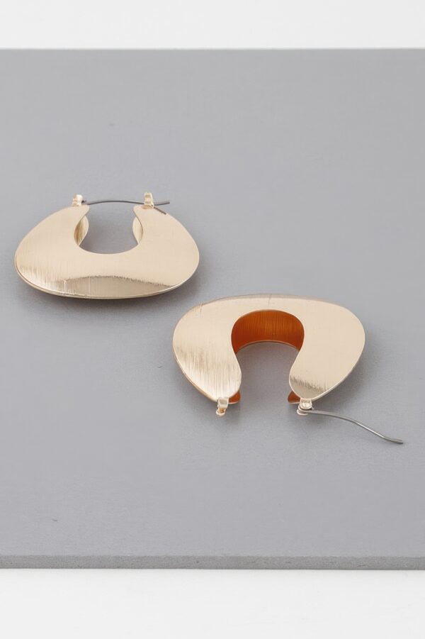 Hollow Arch Hoop Earrings – Sculptural Open-Arch Design