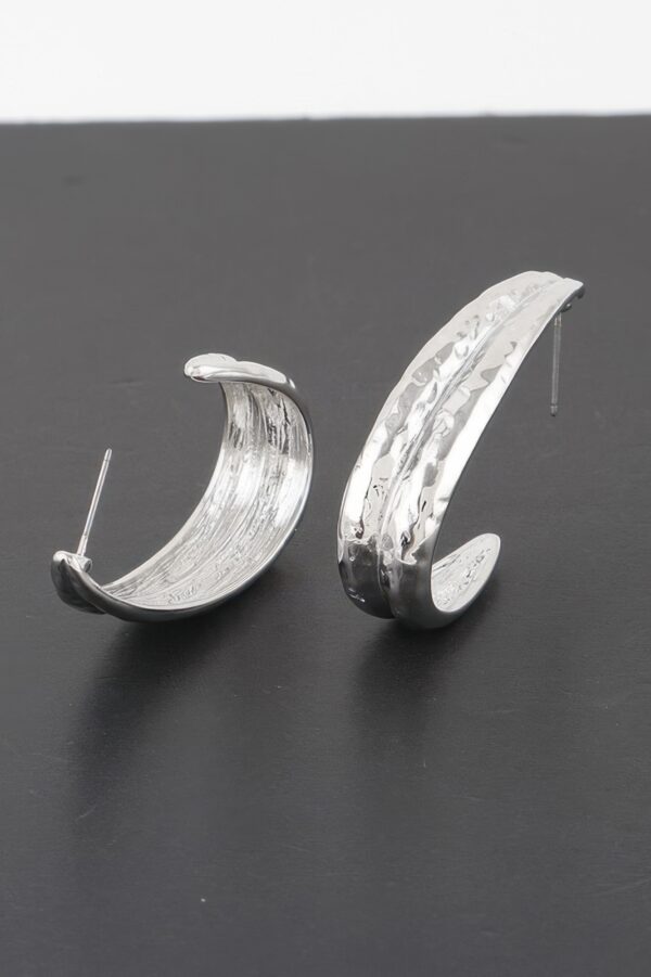 Hammered Abstract Leaf Earrings – Polished Metallic