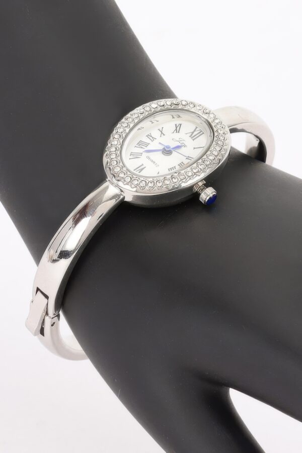 Oval Crystal Cuff Watch – Sparkling Oval Dial