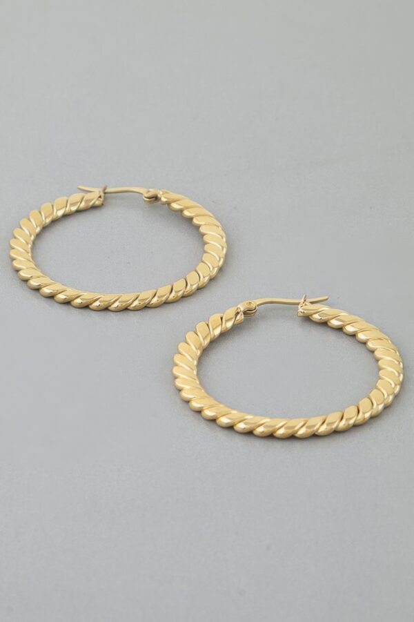 Mid-Size Twisted Hoop Earrings – Textured Silhouette