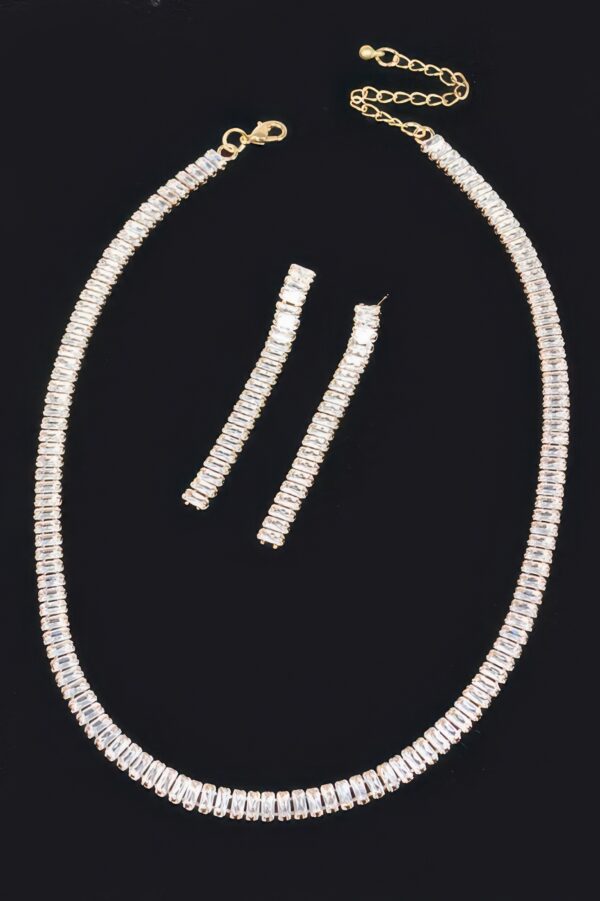Stone Necklace Set – Layered Textured Accents