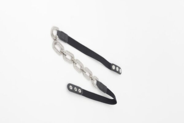 Elastic Belt with Linked Metal Buckle – Sleek Accent