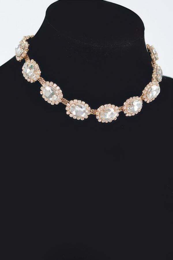 Rhinestone Oval Pendant Necklace – 17-inch
