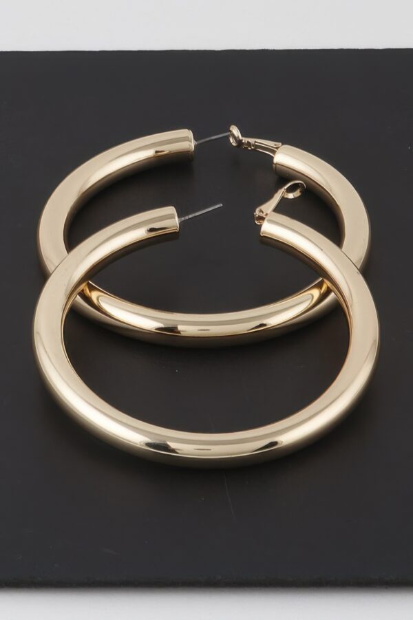 Oversized Tube Hoop Earrings – Smooth Tubular Silhouette