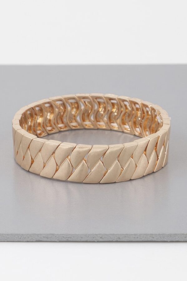 Two-Tone Curb Chain Cuff Bracelet – Open Structured Design