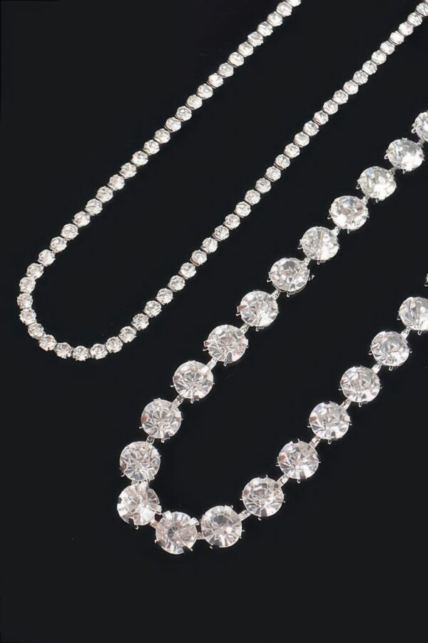 Rhinestone Necklace – 17.5 in Luminous Finish