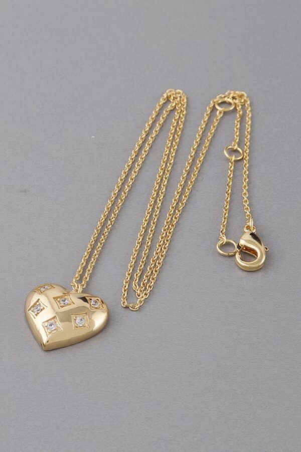 Shining Star Heart Necklace – Star-Detail Pendant