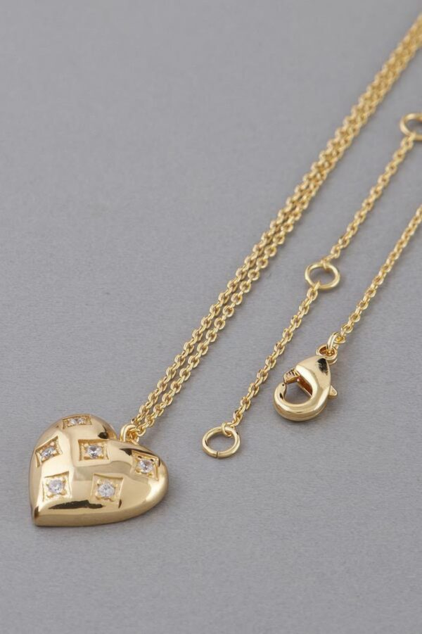 Shining Star Heart Necklace – Star-Detail Pendant