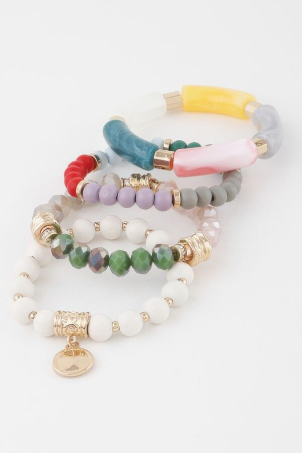 Multi Crystal Pendant Bracelet – Delicate Sparkle