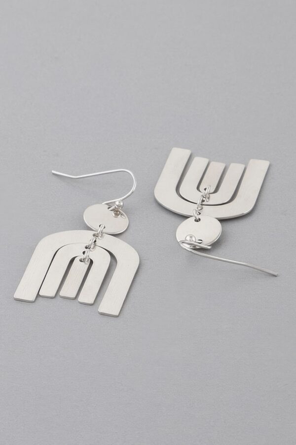 Triple Arch Drop Earrings – Layered Geometric Design