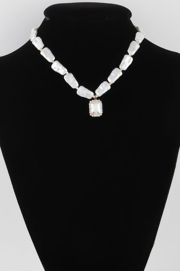 Multi-Stone Pendant Necklace – Layered Stone Accent
