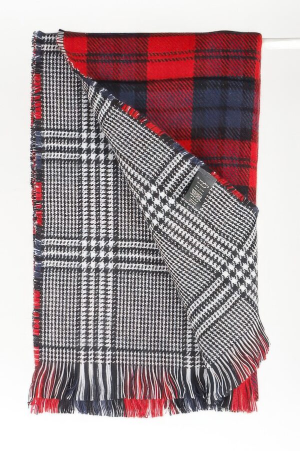 Classic Plaid Fringe Scarf – Soft Woven Finish