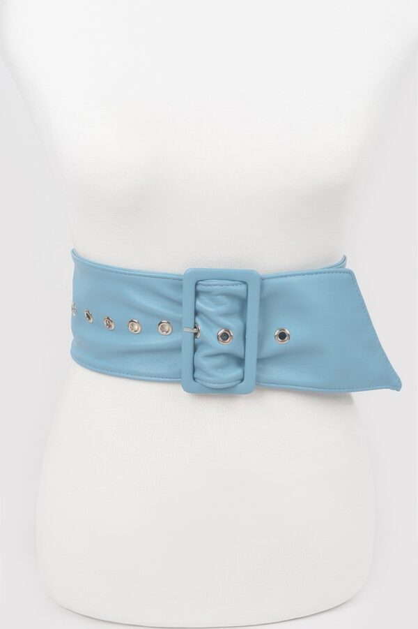 Leather Buckle Belt – Monotone Wide Silhouette