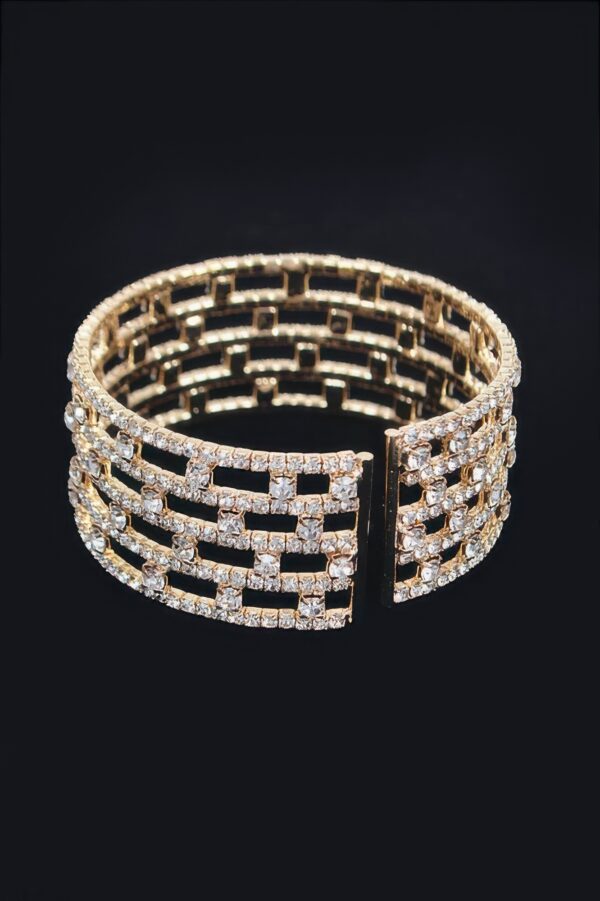 Clear Rhinestone Pattern Bangle – Structured Circle