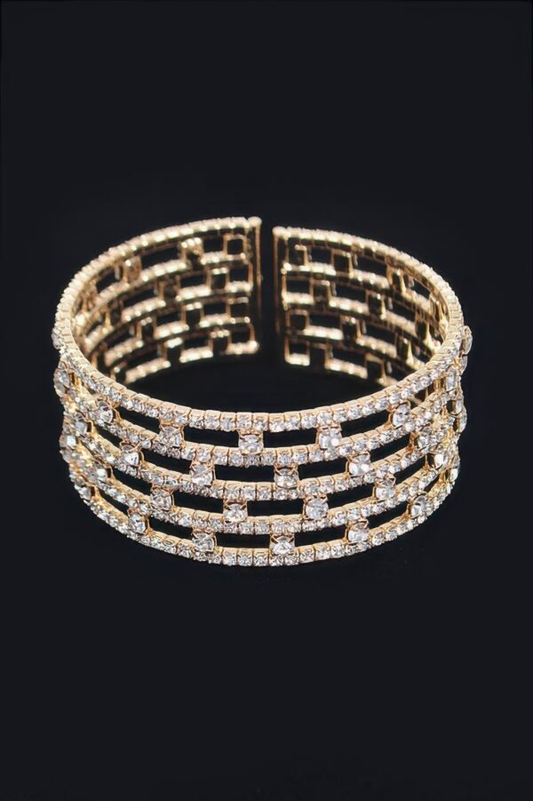 Clear Rhinestone Pattern Bangle – Structured Circle