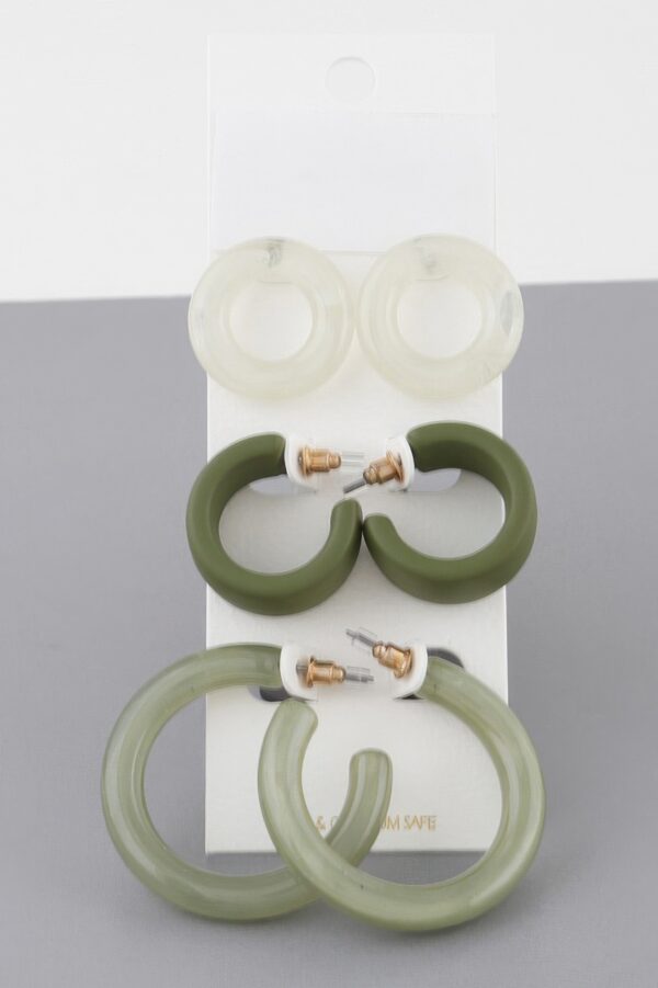 Multi-Hoop Earring Set – Layered Mixed Sizes