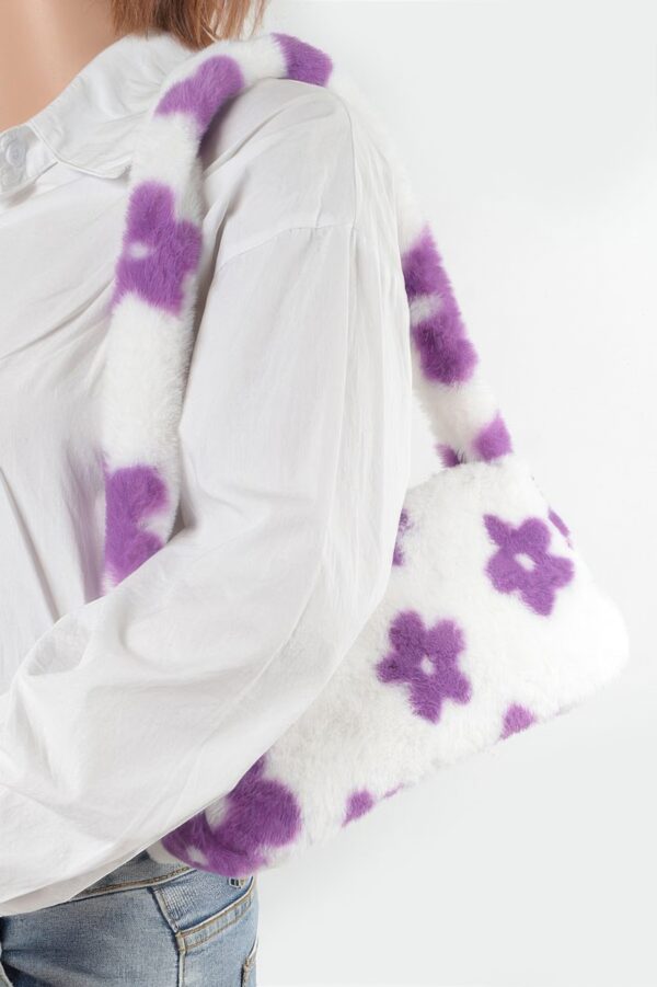 Faux Wool Floral Shoulder Bag – Compact Shape