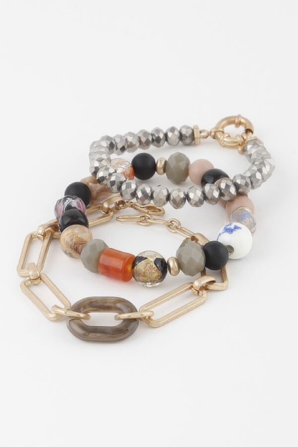 Layered Bead & Chain Bracelet – Delicate Texture