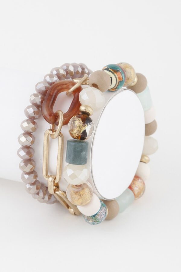 Layered Bead & Chain Bracelet – Delicate Texture