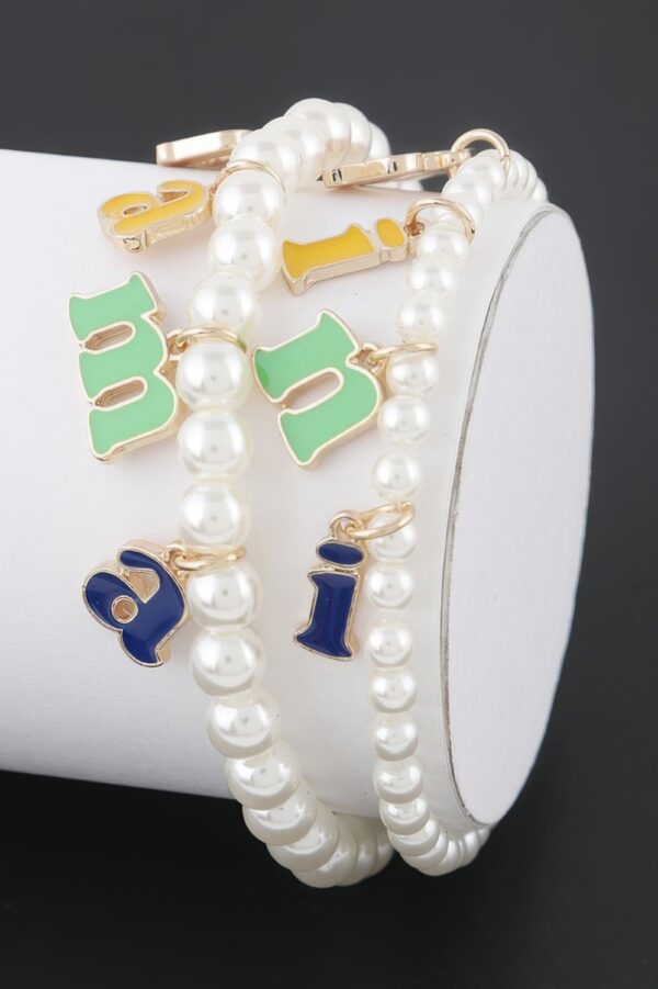 Mini Mama Beaded Bracelet with ‘mama’ Lettering