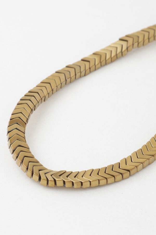 Arrow Choker Necklace – Sleek Arrow Accent