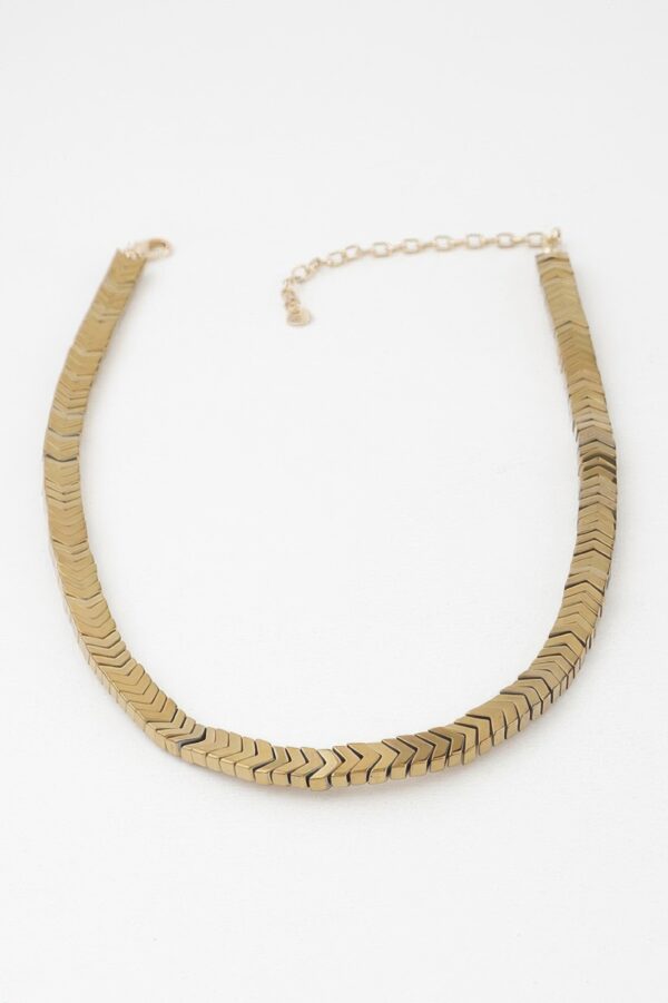 Arrow Choker Necklace – Sleek Arrow Accent