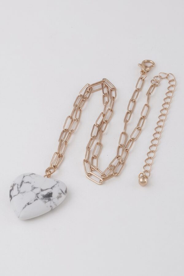 Heart Stone Chain Necklace – Polished Heart Pendant