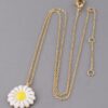 Daisy Flower Necklace – Delicate Floral Charm