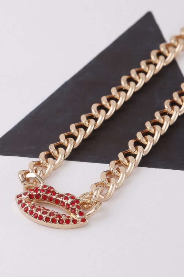 Jeweled Lips Chain Necklace with Accent Pendant