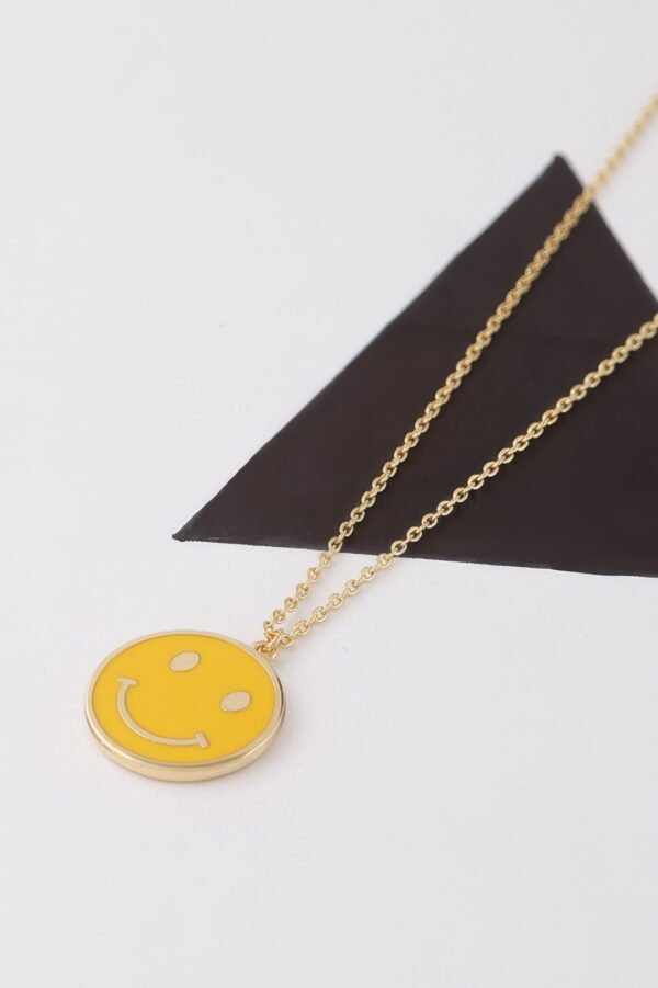 Smiley Face Pendant Necklace – Playful Charm