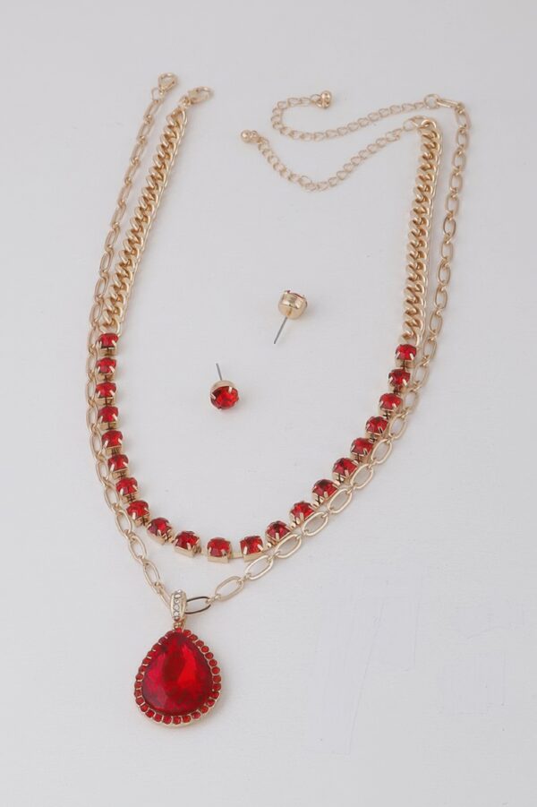 Jeweled Teardrop Pendant Necklace – 18-inch Sparkle