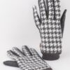 Houndstooth Pattern Gloves – Classic Winter Pair