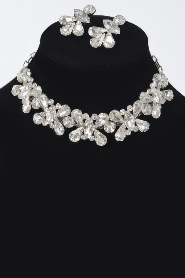 AB Stone Earring & Necklace Set – Shimmering Accent