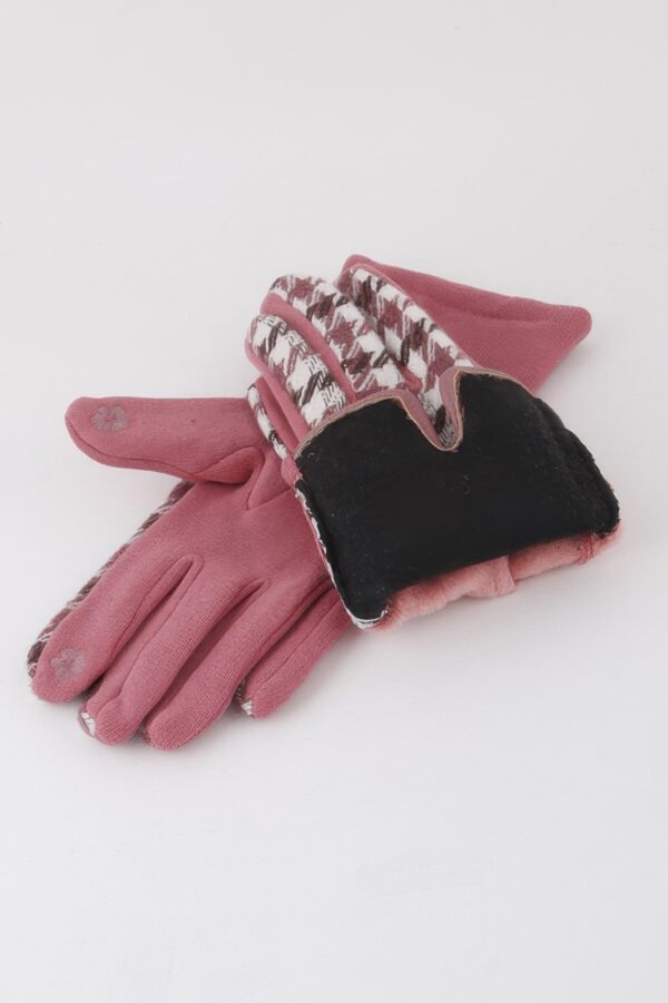 Striped Plaid Winter Gloves - Classic Plaid Style