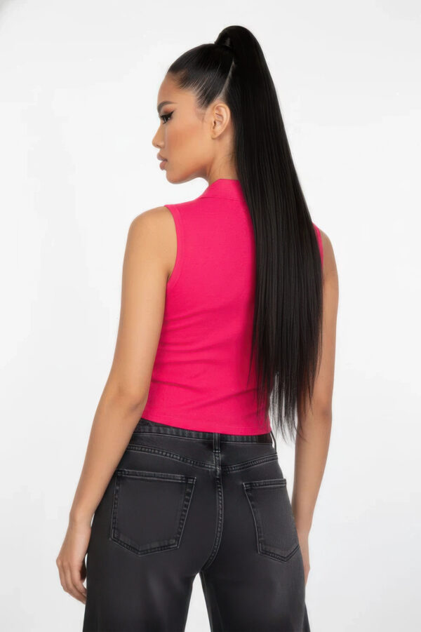 Slim-Fit Sleeveless Polo Crop Top - Modern Cropped Silhouette