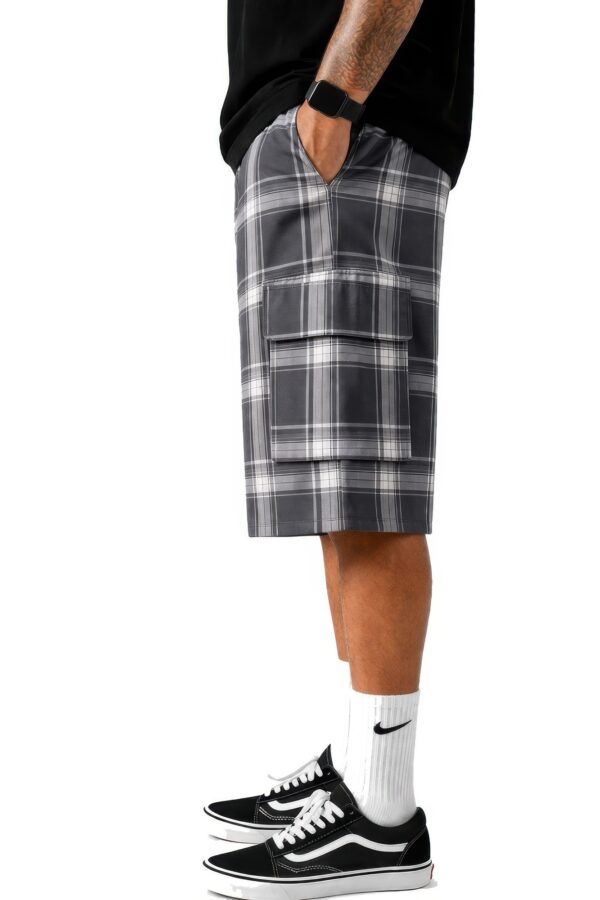 Men's Checkered Baggy Cargo Shorts - Drawstring Waist