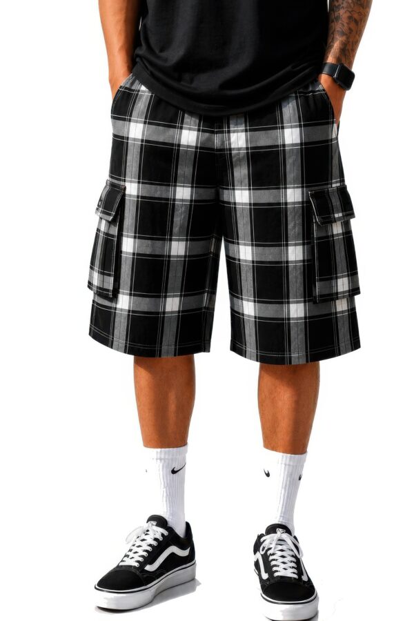 Men's Checkered Baggy Cargo Shorts - Drawstring Waist